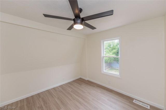 1558 Winchester Avenue, Lakewood, OH 44107