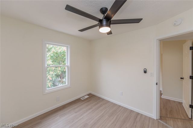 1558 Winchester Avenue, Lakewood, OH 44107