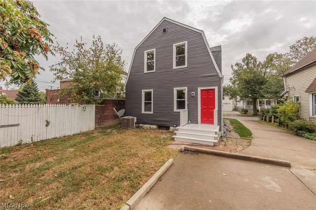 1558 Winchester Avenue, Lakewood, OH 44107