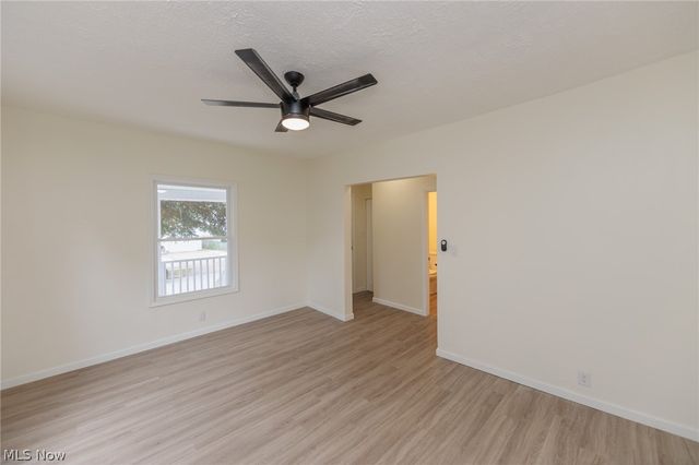 1558 Winchester Avenue, Lakewood, OH 44107