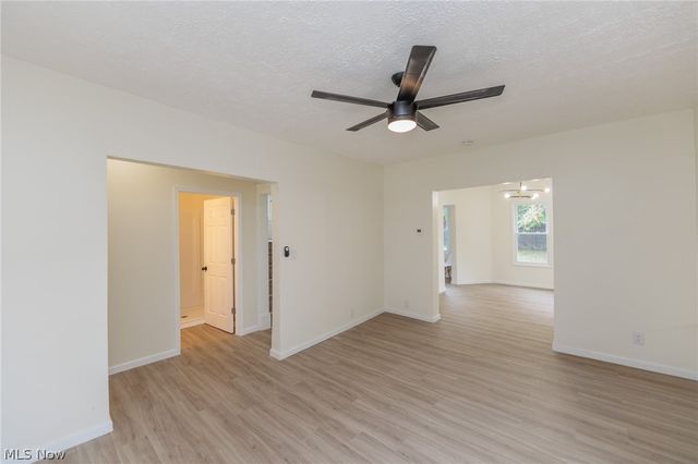 1558 Winchester Avenue, Lakewood, OH 44107
