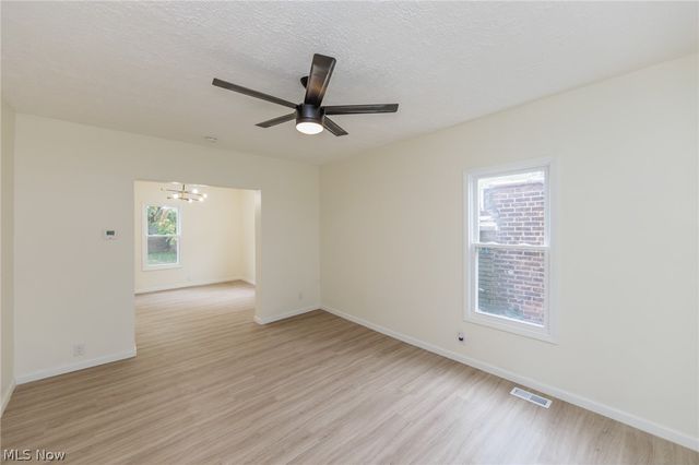 1558 Winchester Avenue, Lakewood, OH 44107