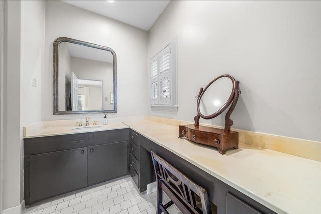 4303 HATHAWAY LN, Memphis, TN 38117