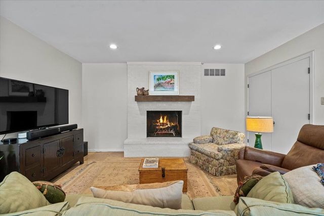 4303 HATHAWAY LN, Memphis, TN 38117