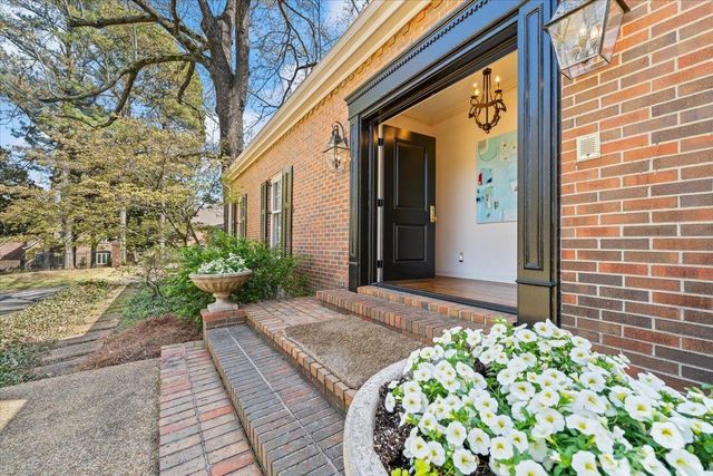 4303 HATHAWAY LN, Memphis, TN 38117