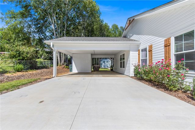 301 Shadybrook Drive B, Walhalla, SC 29691