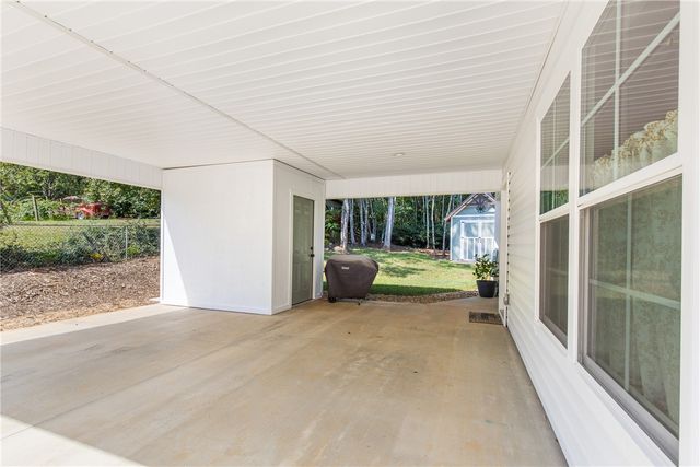 301 Shadybrook Drive B, Walhalla, SC 29691