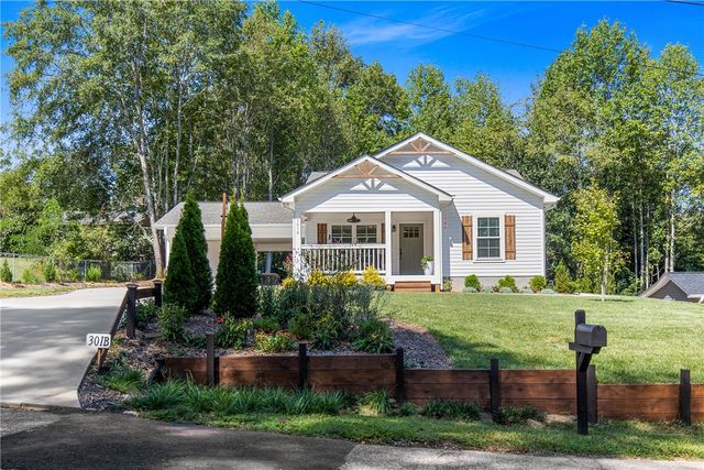 301 Shadybrook Drive B, Walhalla, SC 29691