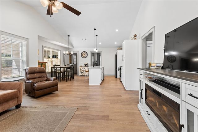 301 Shadybrook Drive B, Walhalla, SC 29691