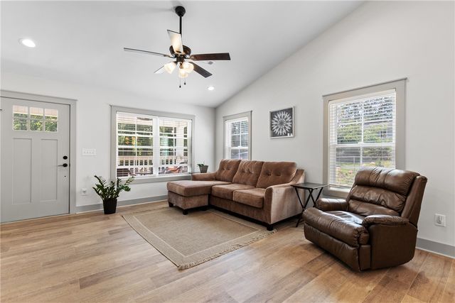 301 Shadybrook Drive B, Walhalla, SC 29691