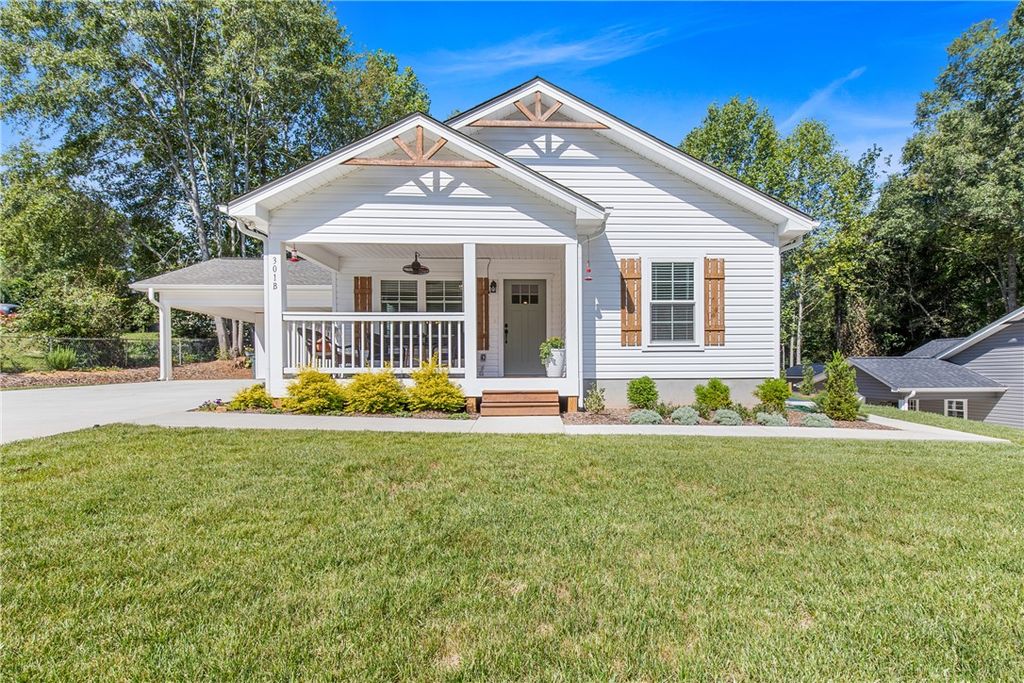 301 Shadybrook Drive B, Walhalla, SC 29691