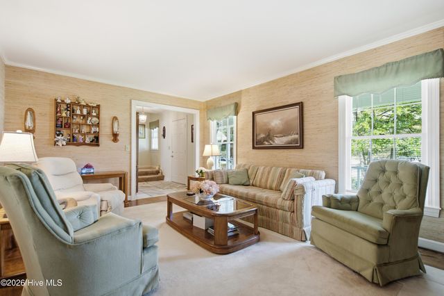 312 Lennox Place, Wilmington, NC 28412