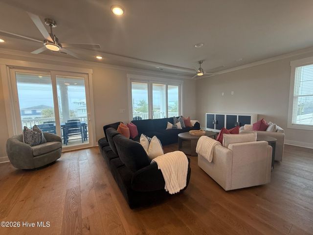 408 S Anderson Boulevard ., Topsail Beach, NC 28445