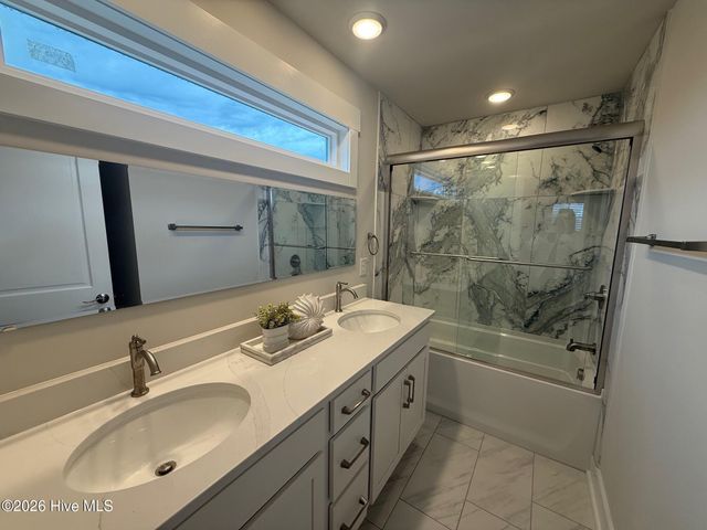 408 S Anderson Boulevard ., Topsail Beach, NC 28445