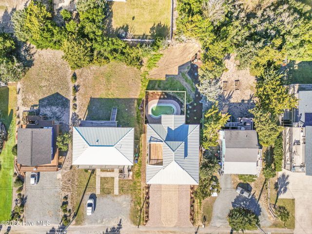 408 S Anderson Boulevard ., Topsail Beach, NC 28445