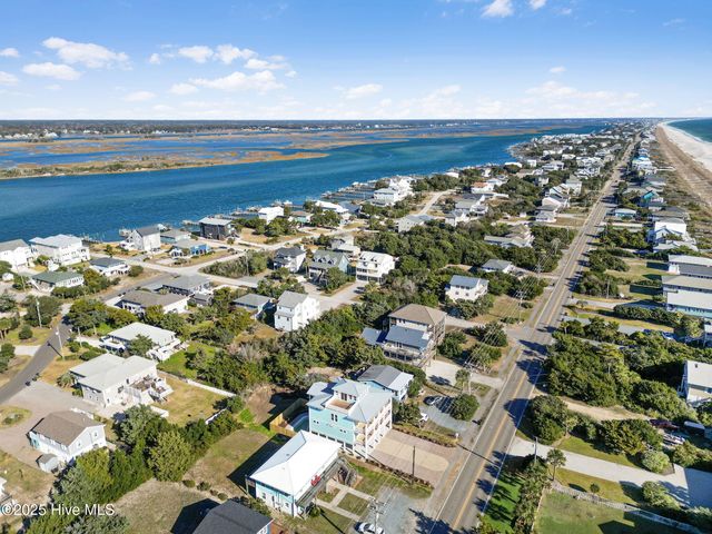 408 S Anderson Boulevard ., Topsail Beach, NC 28445
