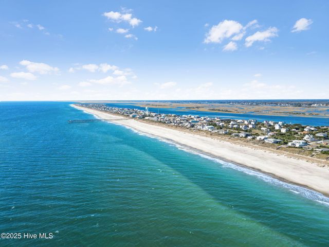 408 S Anderson Boulevard ., Topsail Beach, NC 28445