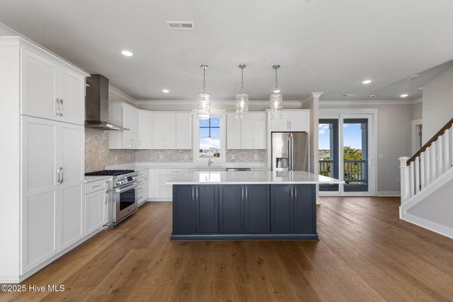 408 S Anderson Boulevard ., Topsail Beach, NC 28445