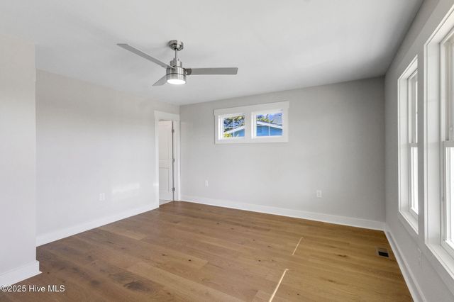 408 S Anderson Boulevard ., Topsail Beach, NC 28445