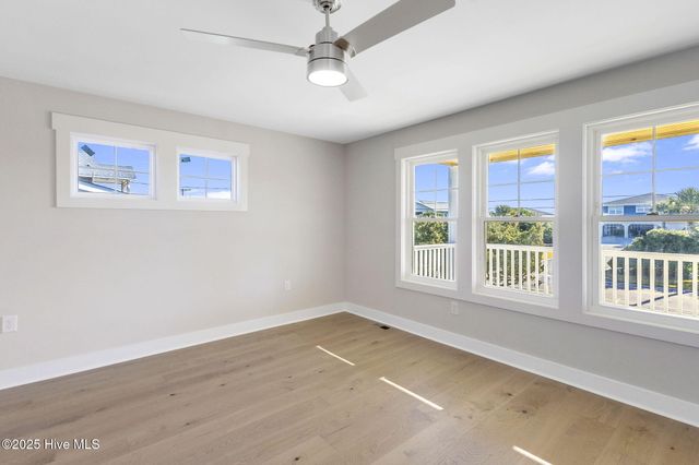 408 S Anderson Boulevard ., Topsail Beach, NC 28445