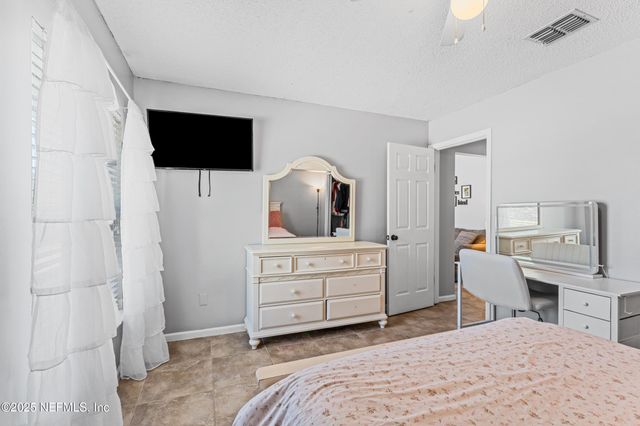 1763 PRONGHORN Court, Jacksonville, FL 32225