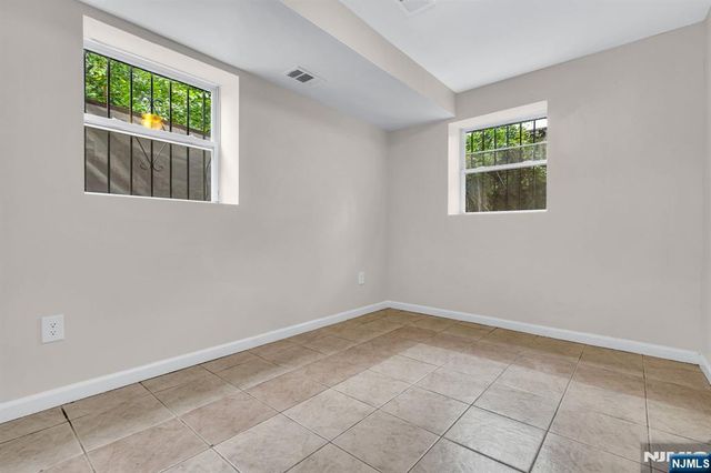914 18th Street, Newark, NJ 07108
