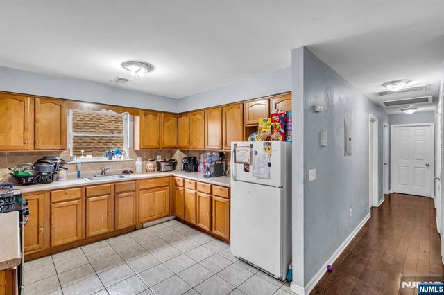 914 18th Street, Newark, NJ 07108