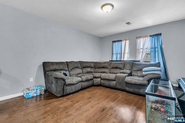 914 18th Street, Newark, NJ 07108