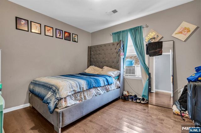 914 18th Street, Newark, NJ 07108