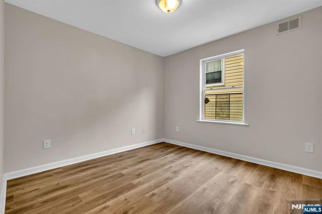 914 18th Street, Newark, NJ 07108