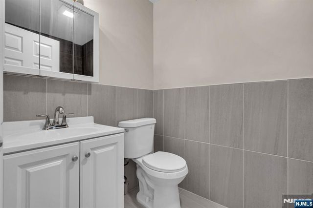 914 18th Street, Newark, NJ 07108