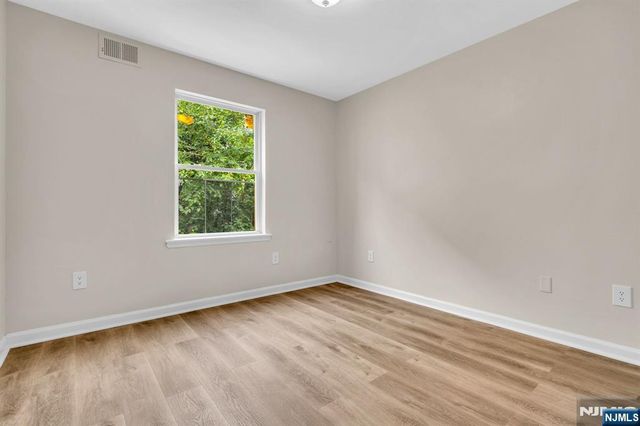 914 18th Street, Newark, NJ 07108