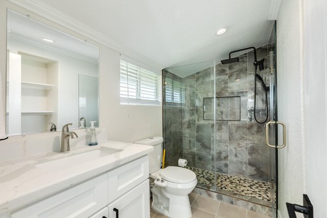 119 Nesmith Place, Freeport, TX 77541