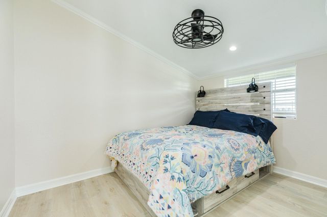 119 Nesmith Place, Freeport, TX 77541