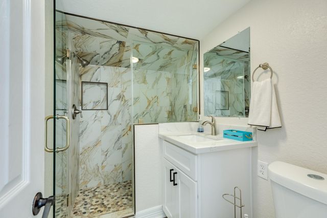 119 Nesmith Place, Freeport, TX 77541