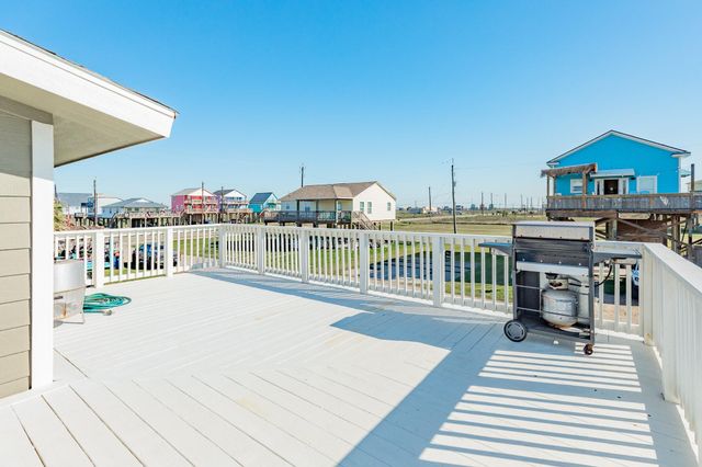 119 Nesmith Place, Freeport, TX 77541