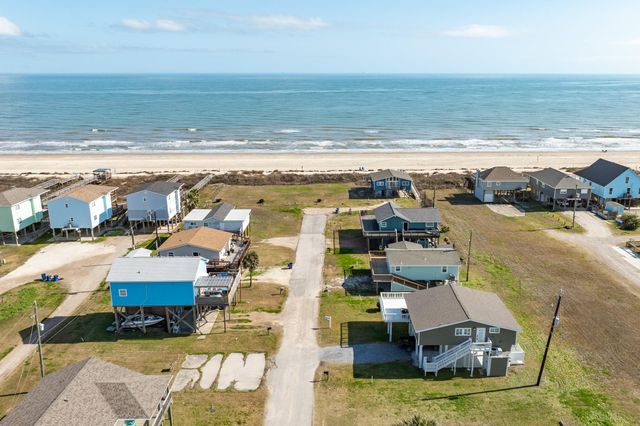 119 Nesmith Place, Freeport, TX 77541