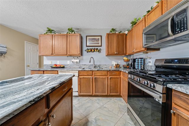 1032 Hampton Drive, Forney, TX 75126