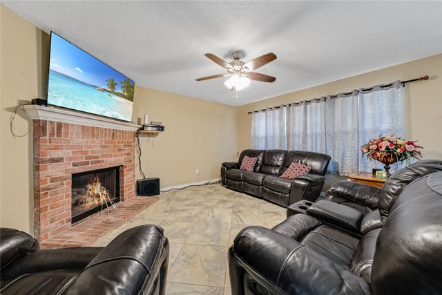 1032 Hampton Drive, Forney, TX 75126