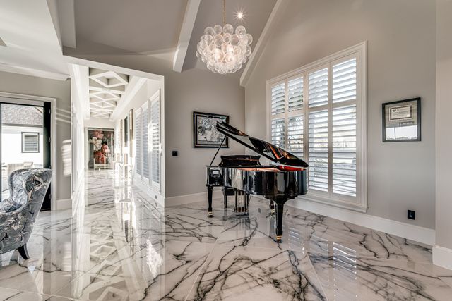 10039 Crestridge Drive, Whitney, TX 76692