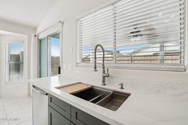 21424 N 30TH Avenue, Phoenix, AZ 85027