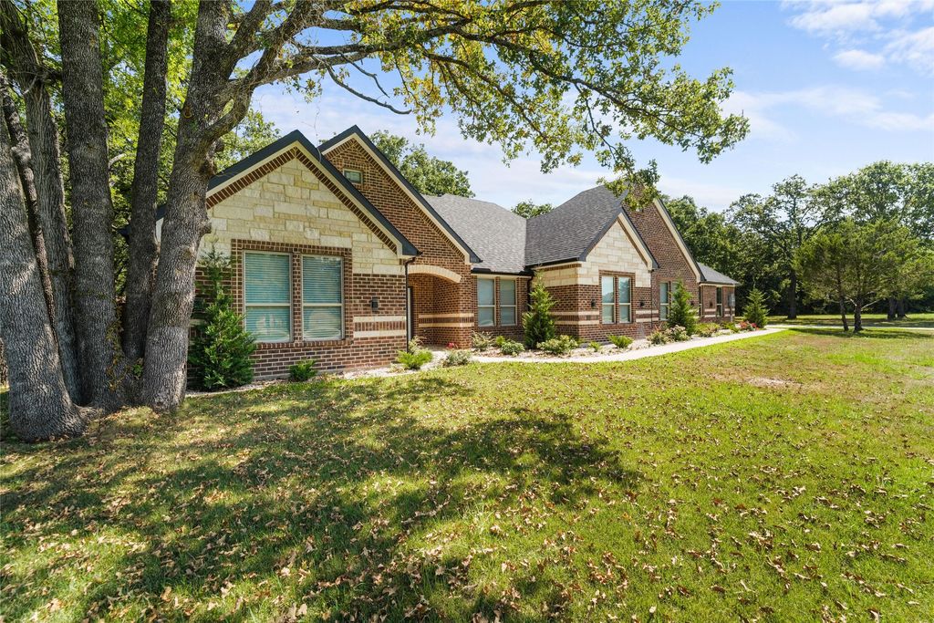 330 Lanier Road, Combine, TX 75159