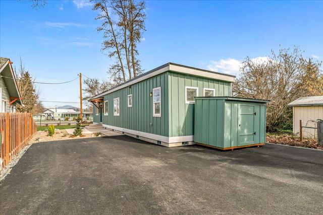 2625 Redwood Avenue, Grants Pass, OR 97527