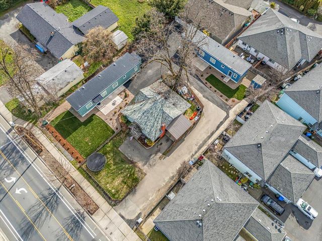 2625 Redwood Avenue, Grants Pass, OR 97527