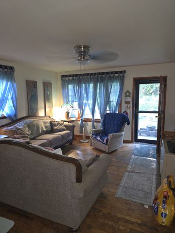 514 Wilkie St, N, Mc Ewen, TN 37101