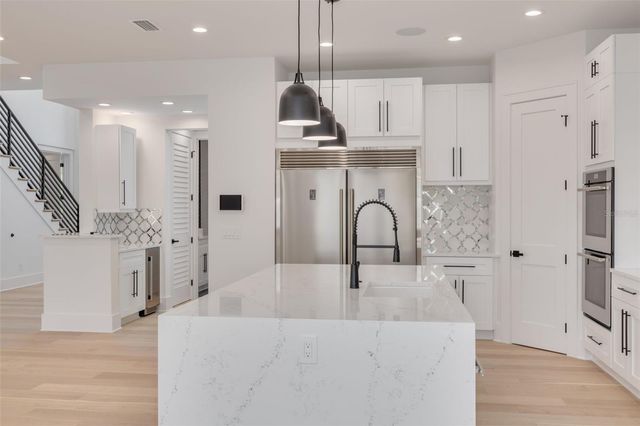 6012 KIPPS COLONY DRIVE E, Gulfport, FL 33707