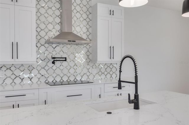 6012 KIPPS COLONY DRIVE E, Gulfport, FL 33707