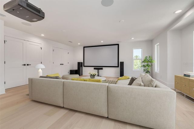 6012 KIPPS COLONY DRIVE E, Gulfport, FL 33707