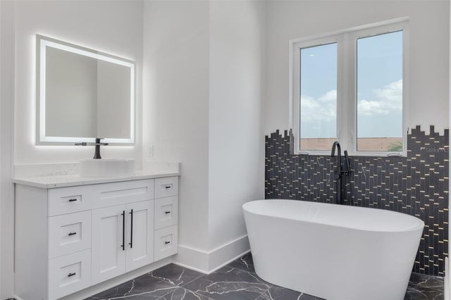 6012 KIPPS COLONY DRIVE E, Gulfport, FL 33707