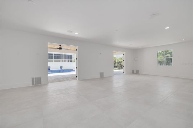 6012 KIPPS COLONY DRIVE E, Gulfport, FL 33707